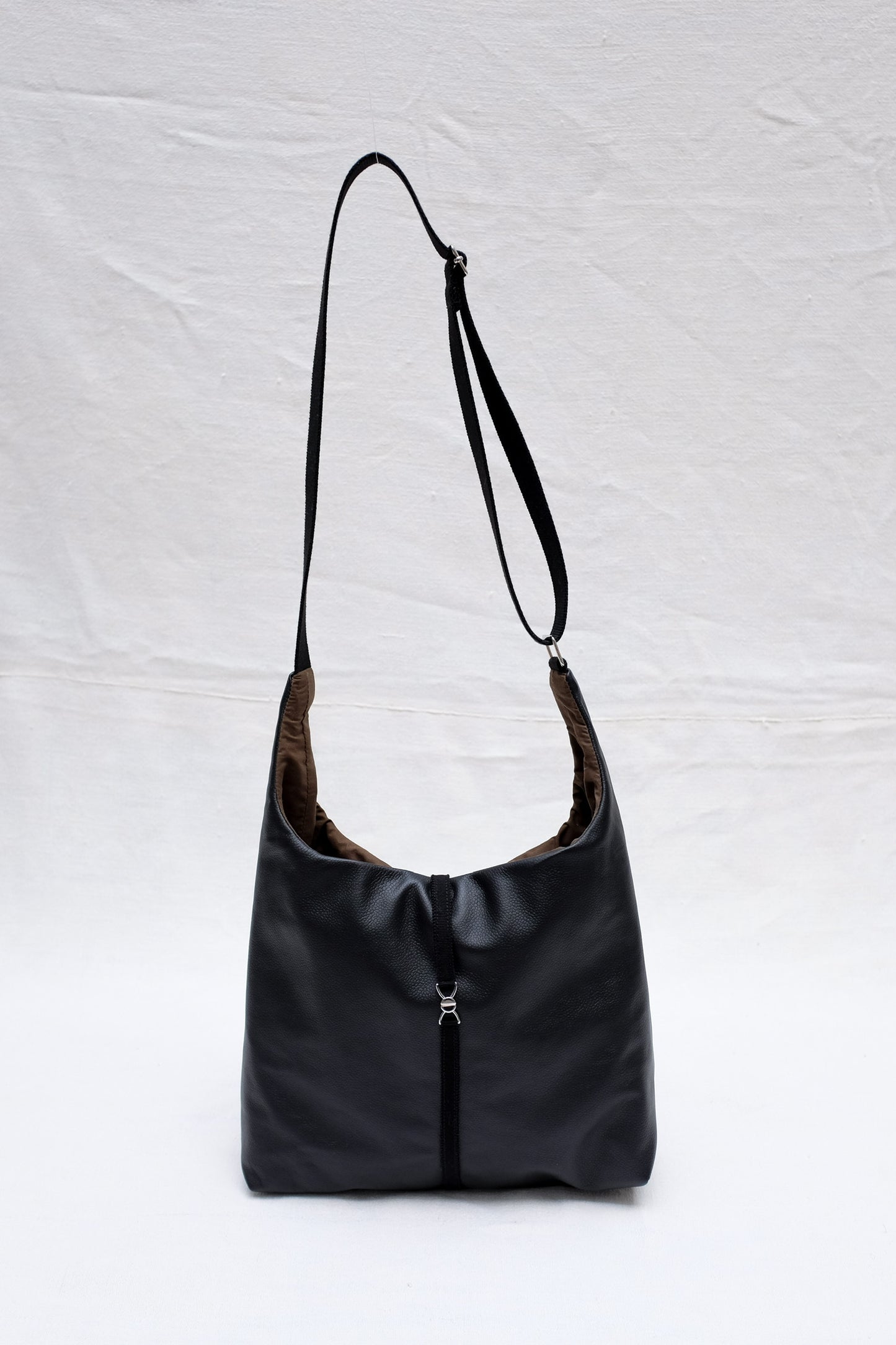 Cuir noir grainé