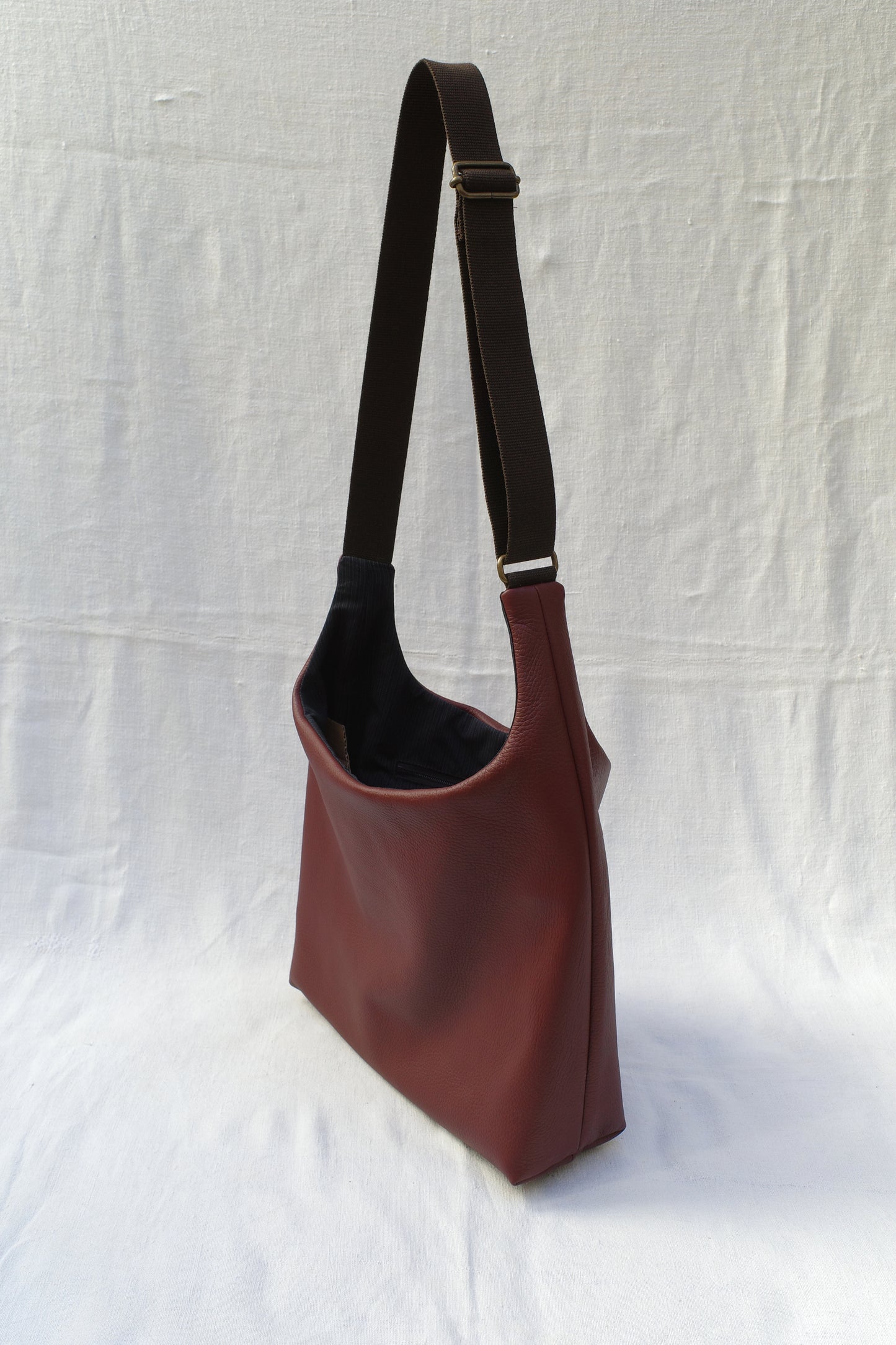 Cuir de cerf bordeaux