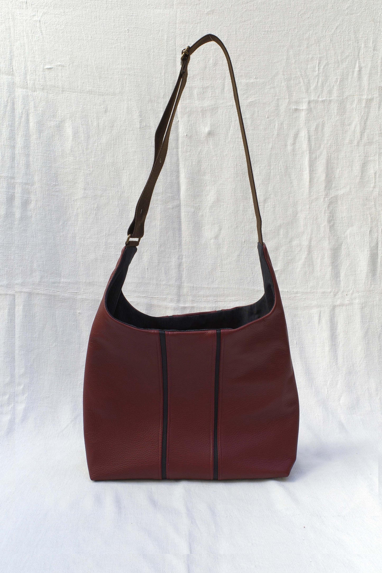 Cuir de cerf bordeaux